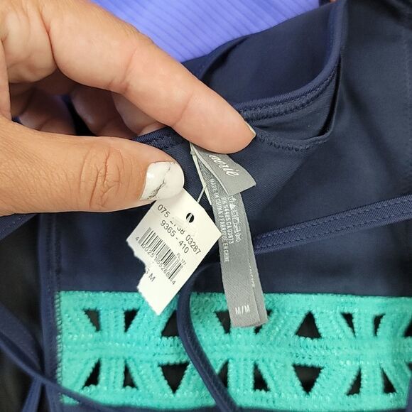 5 Pieces Swim Tops And Bottoms Size Medium - Picture 9 of 11